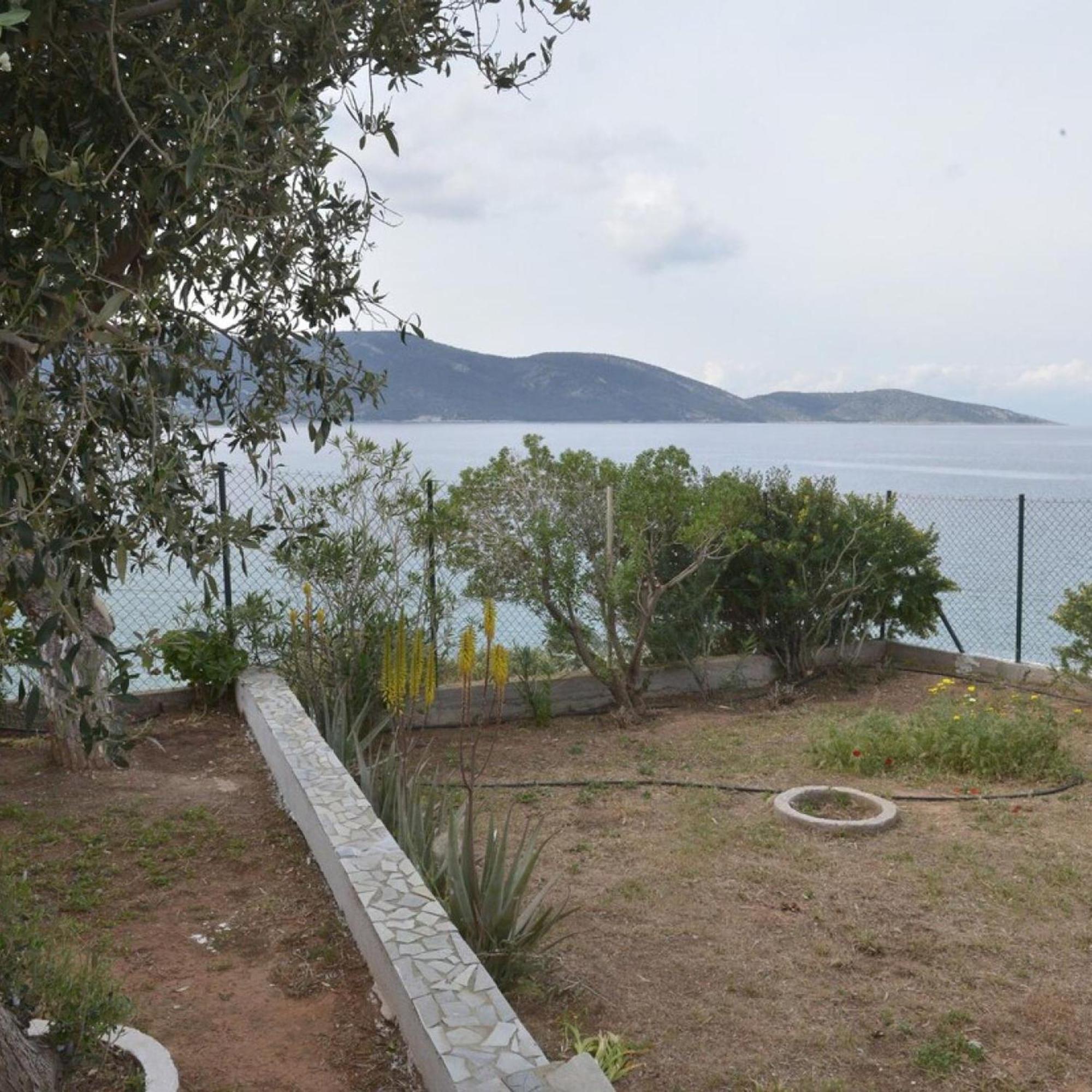 Salamis Beachfront House Exterior photo